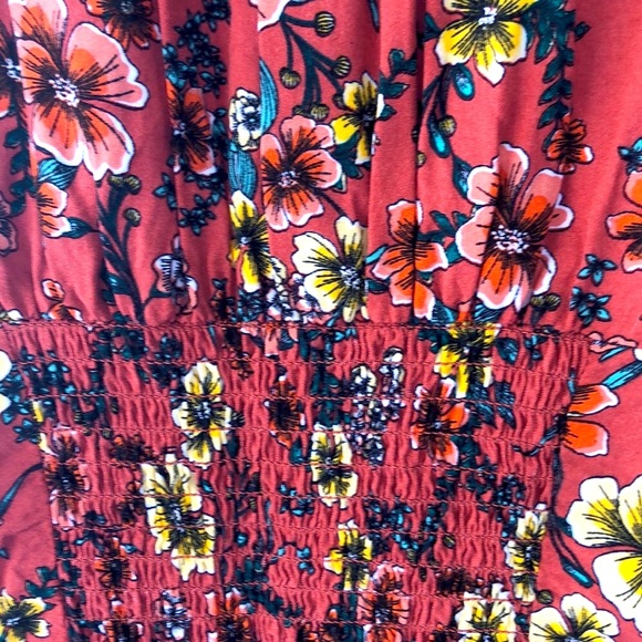 NO BOUNDARIES RUCHED & GATHERED SHORT SLEEVE CROP TOP • FLORAL PATTERN • sz M - Picture 7 of 14